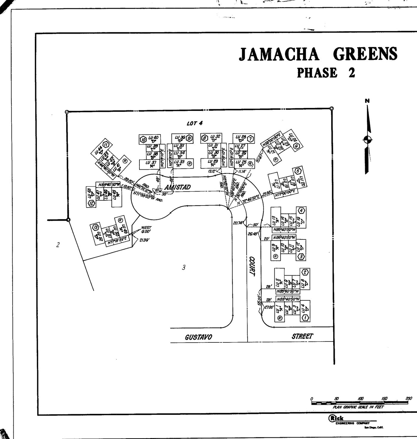 Site plan of Lot 4, inside the Amistad Court loop above Gustavo Street. Thirteen buildings are numbered in hexagons, each unit lettered LU with its number and type.